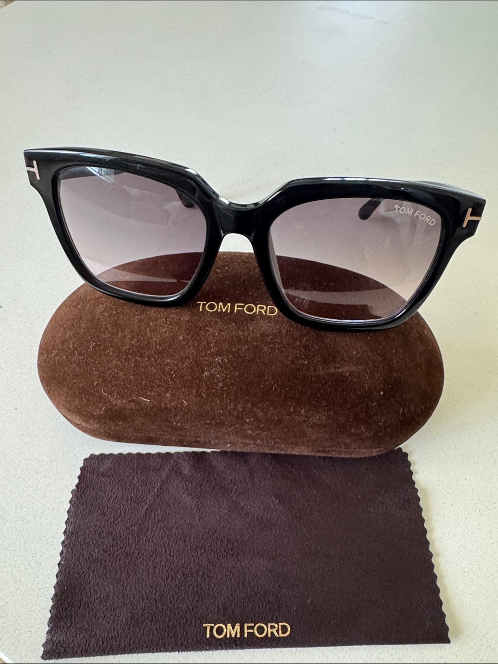Authentic Tom Ford Black Cat-Eye Sunglasses with Gradient Lenses